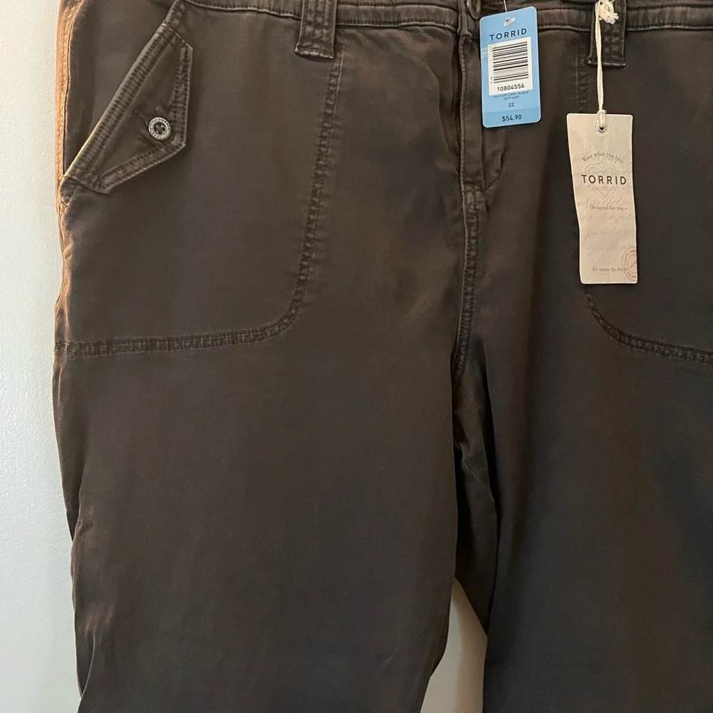 Torrid Dark Gray Capris - Picture 3 of 4